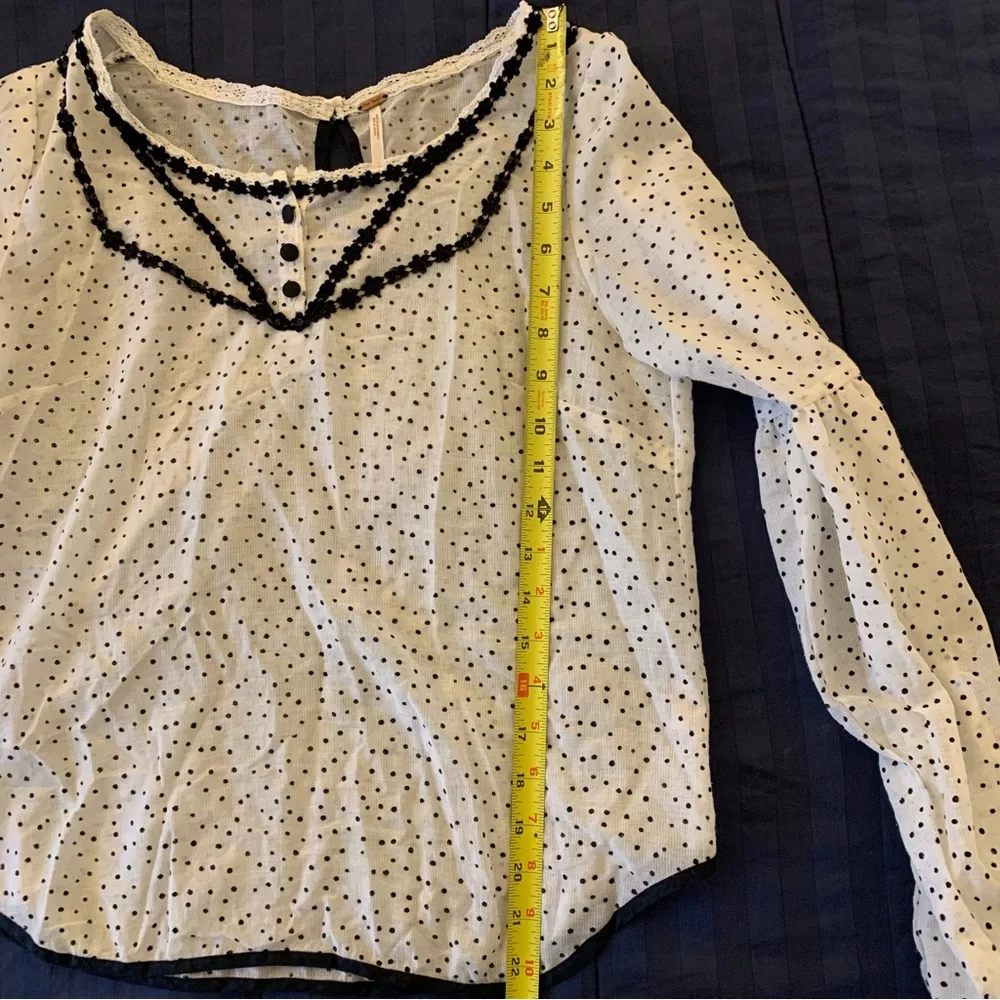 Free People Black & White Polka Dot Blouse Size Small - Picture 7 of 8